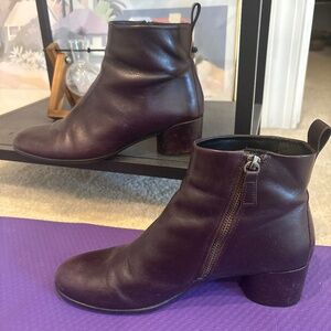 Ecco Shape 35 Mod Block Ankle Boots in Cabernet
